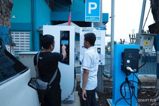 PLN Gelar Touring Kendaraan Listrik Buktikan Layanan SPKLU Siap Layani Saat Nataru 