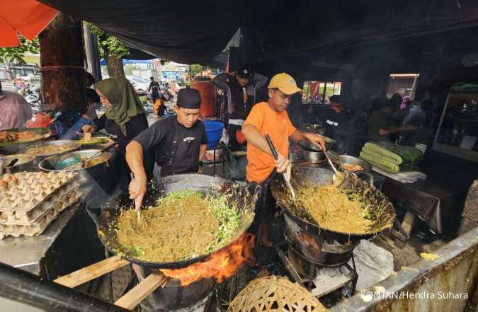 Mi Balap Mael Medan yang Enggak Pelit Telur dan Seafood