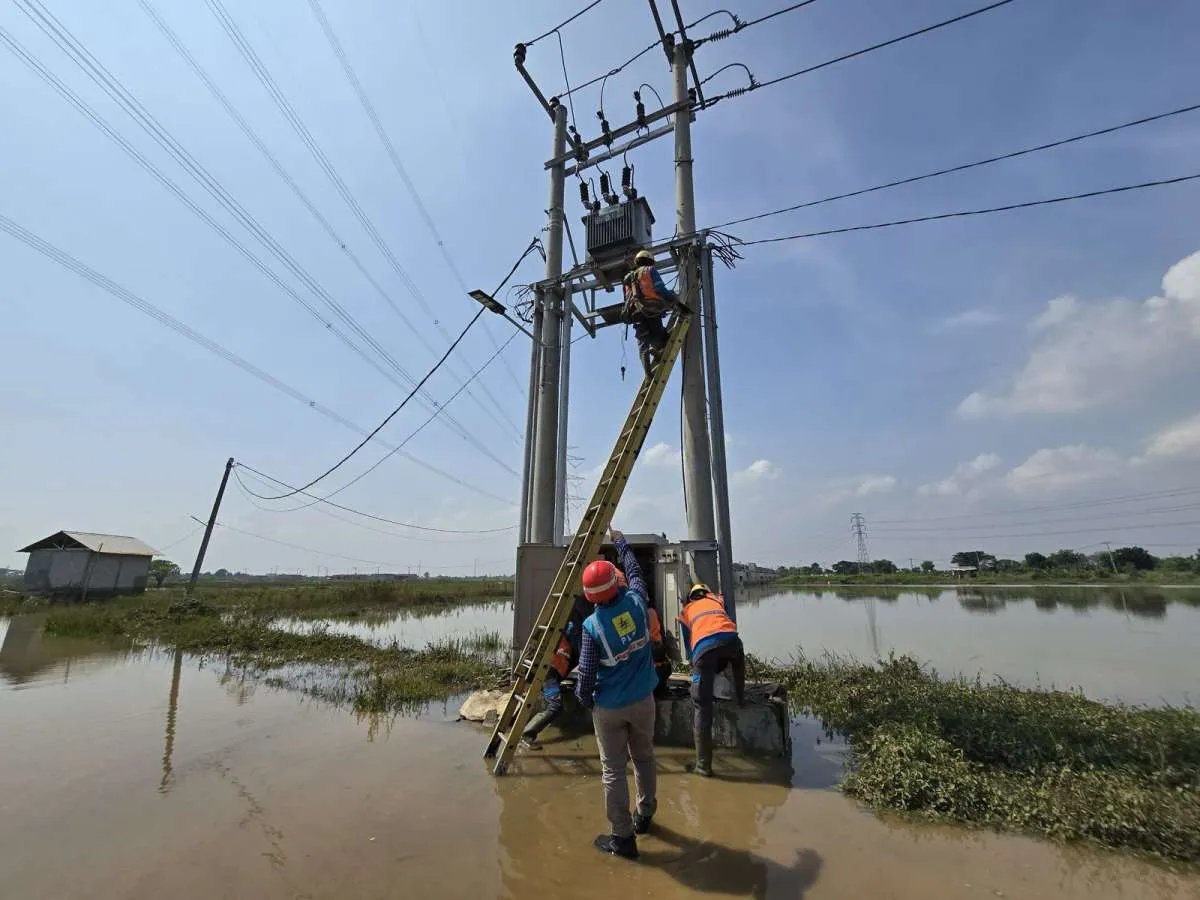 Jaringan Listrik PLN Kembali Normal Pasca Banjir di Jabodebek