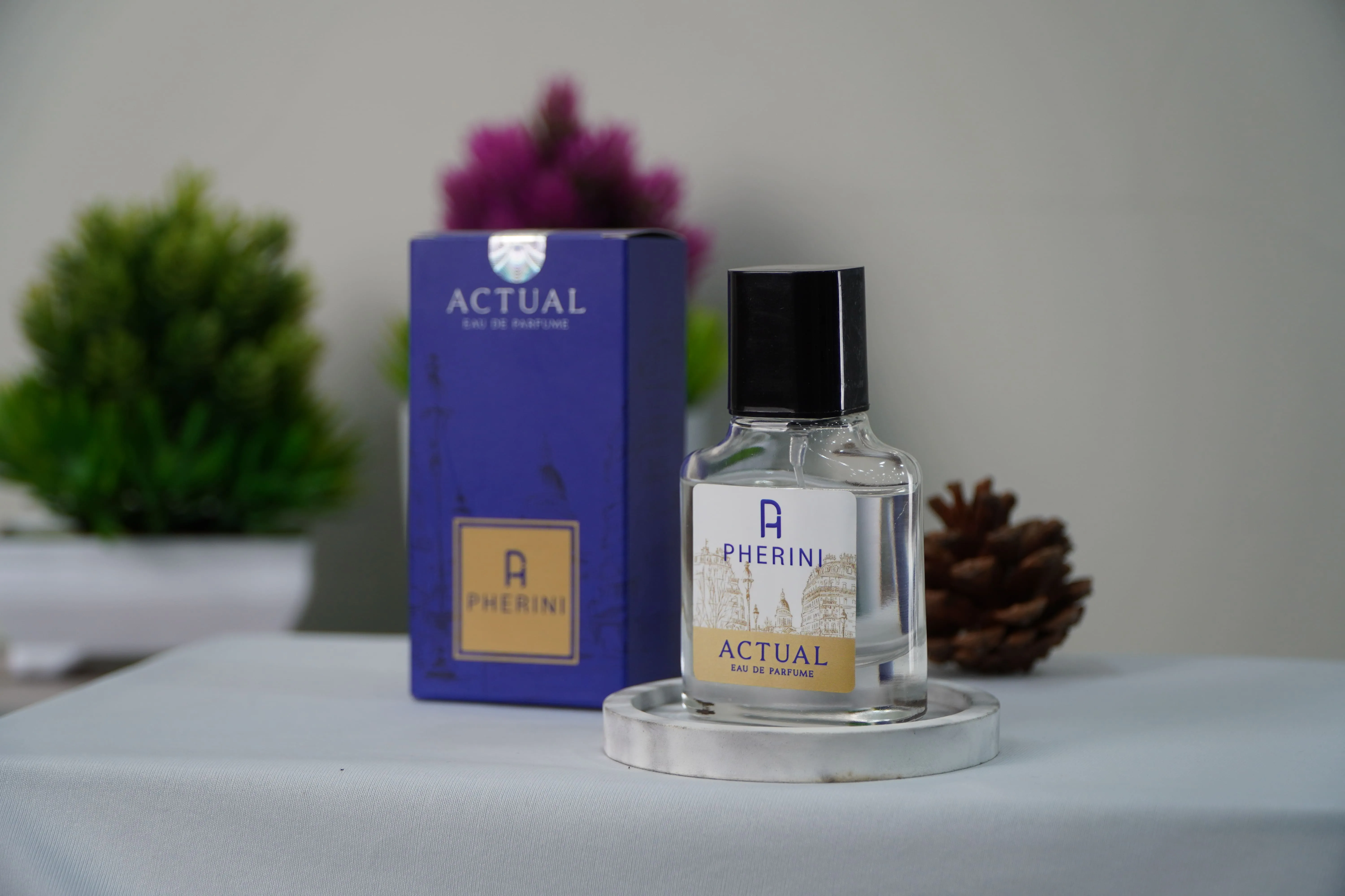 Parfum wanita: Pherini