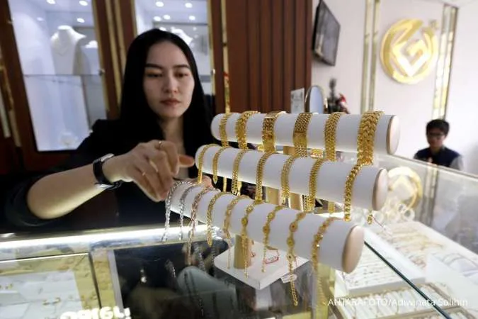 Harga emas Galeri 24 dan UBS di Pegadaian hari ini Minggu (1/2/2026) Kompak Turun