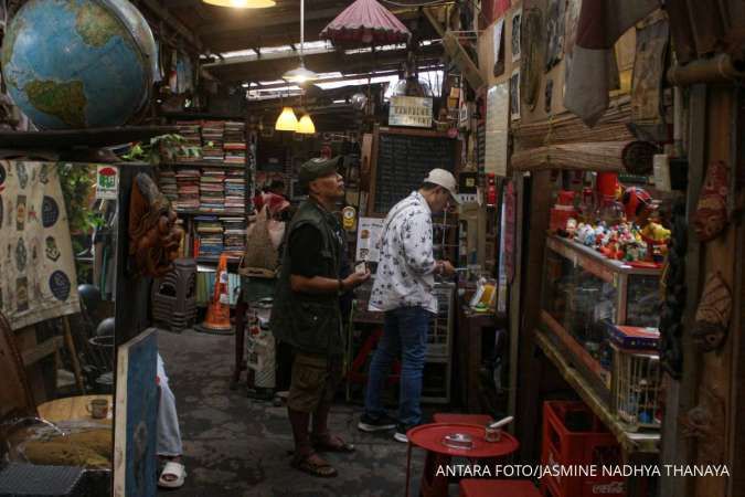 Lapangan Usaha Akomodasi dan Makanan Minuman Tumbuh Melambat 4 Tahun Terakhir
