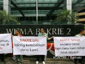 Bapepam kembali semprit Bakrie Life