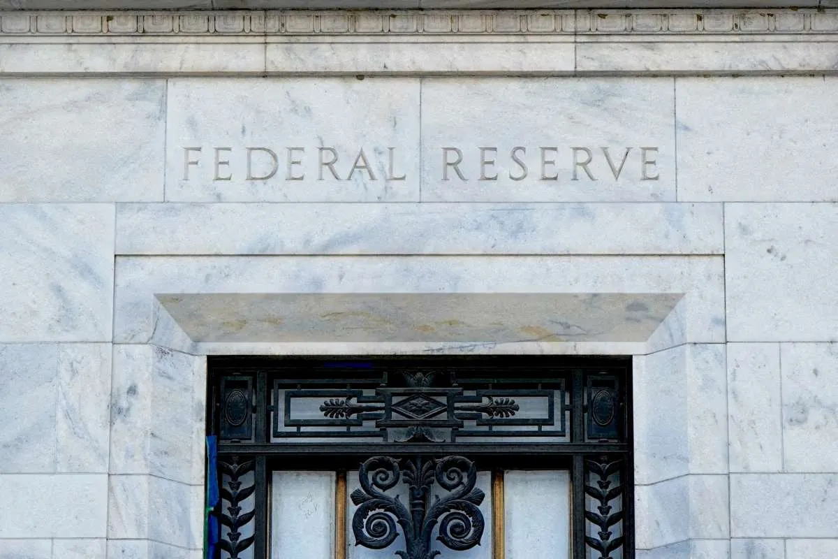 The Fed Bahas Perpanjangan Jalur Swap Dolar