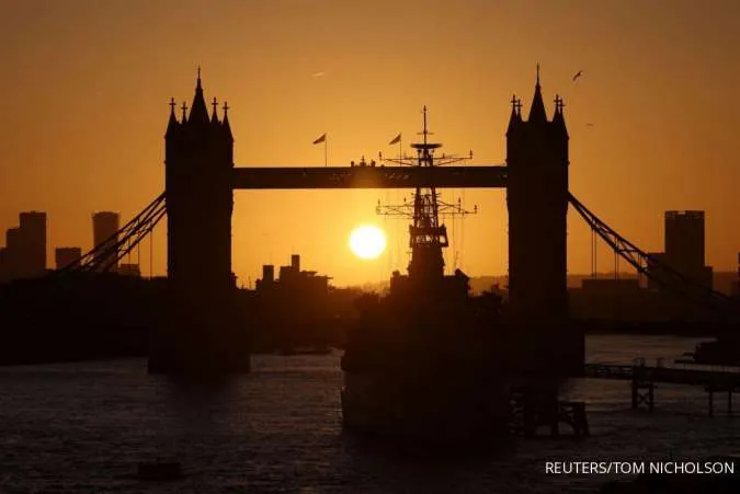 UK Inflation Hits 30-Year High of 6.2% as Sunak Readies Response