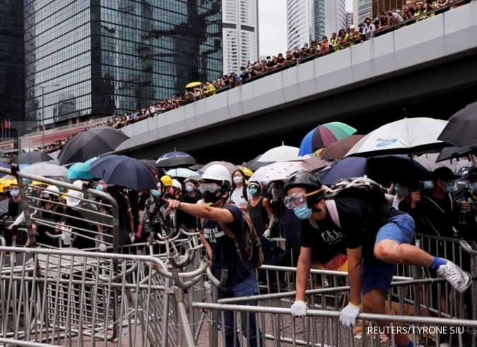 Hong Kong authorities were shutting government offices