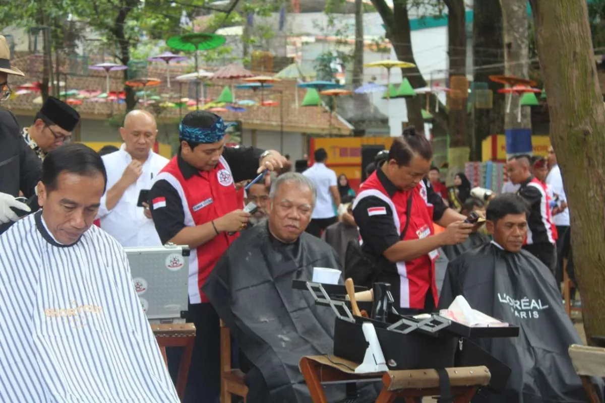 Balada nestapa seniman rambut Garut yang terpangkas ganasnya Covid-19