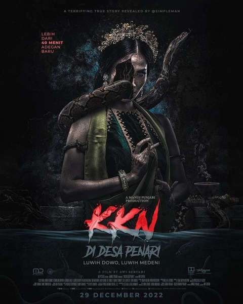 Poster film horor KKN di Desa Penari : Luwih Dowo Luwih Medeni