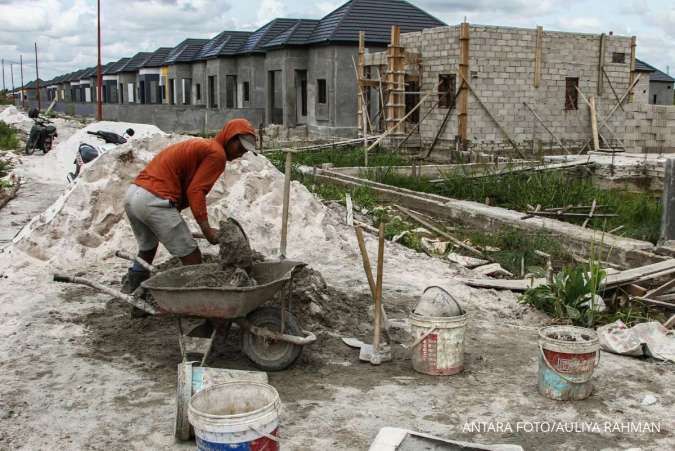 Putar Otak Cari Dana Program Tiga Juta Rumah