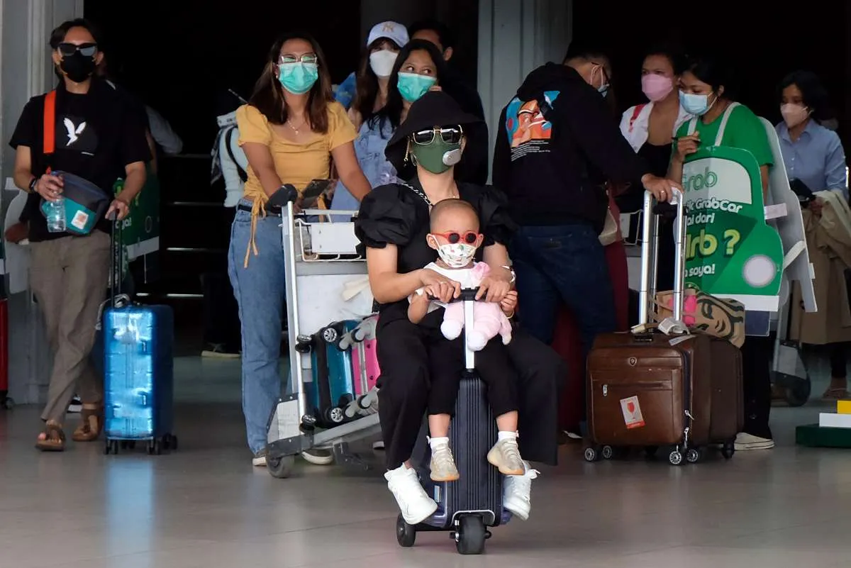 Kasus Covid-19 di Indonesia terendah sejak 20 April tahun lalu, waspada libur Nataru