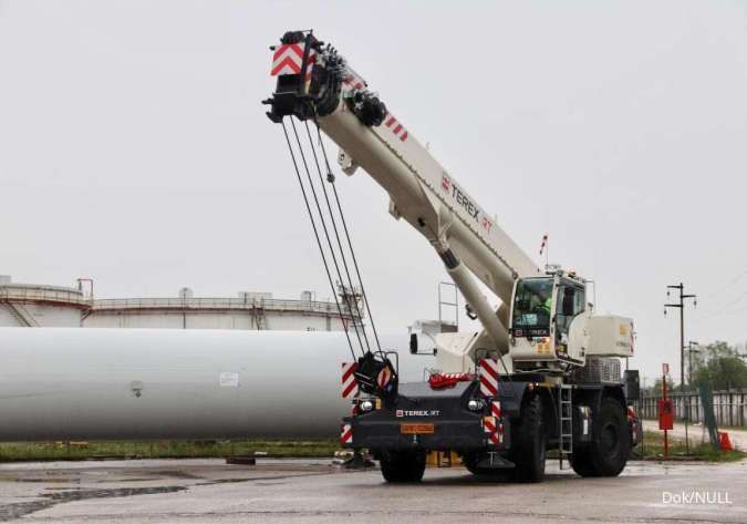 SSB Gandeng Terex Hadirkan Rough Terrain Crane Berstandar Internasional