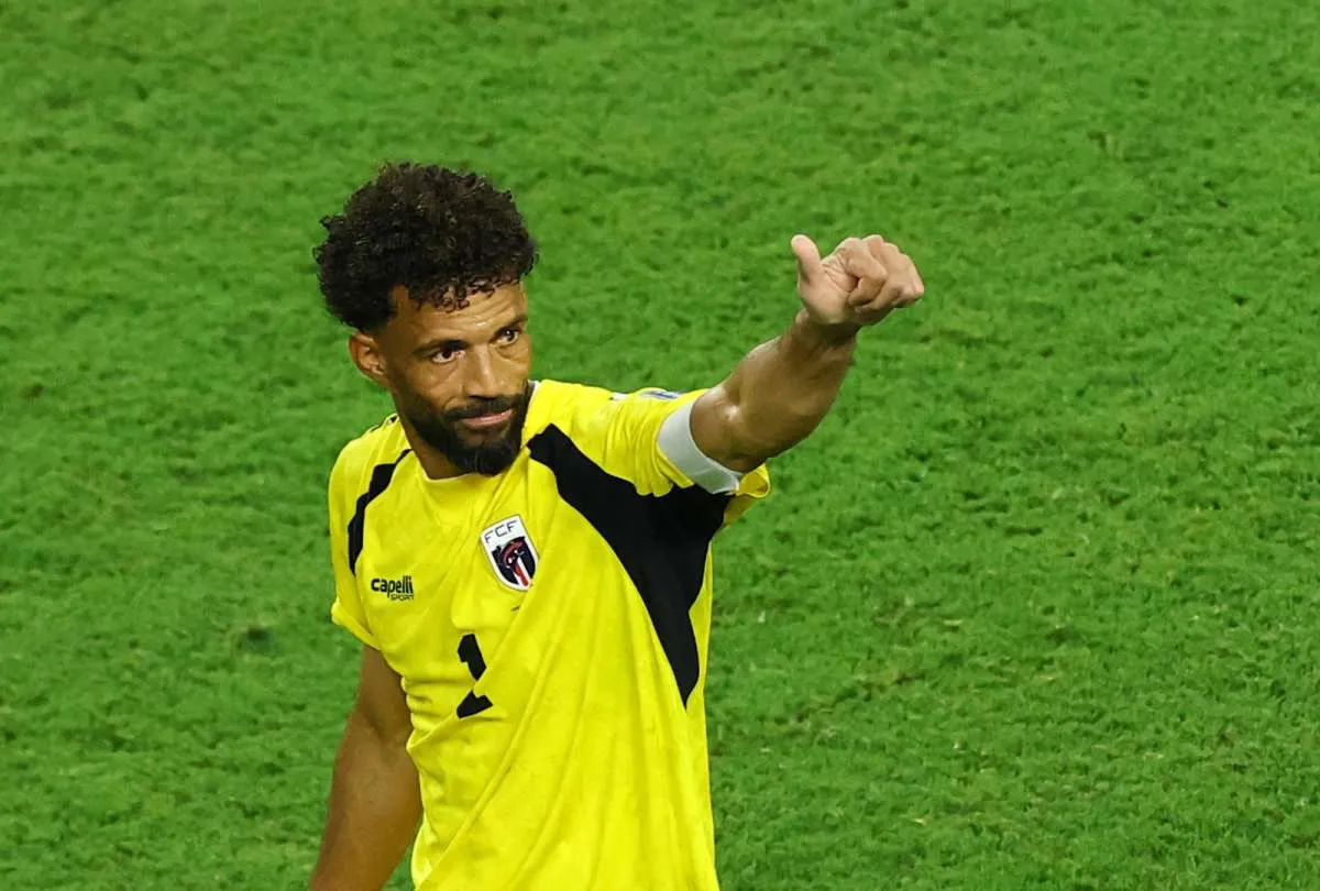 Pahlawan Piala Dunia Tanjung Verde, Vozinha, Setuju Pindah ke Colo Colo 