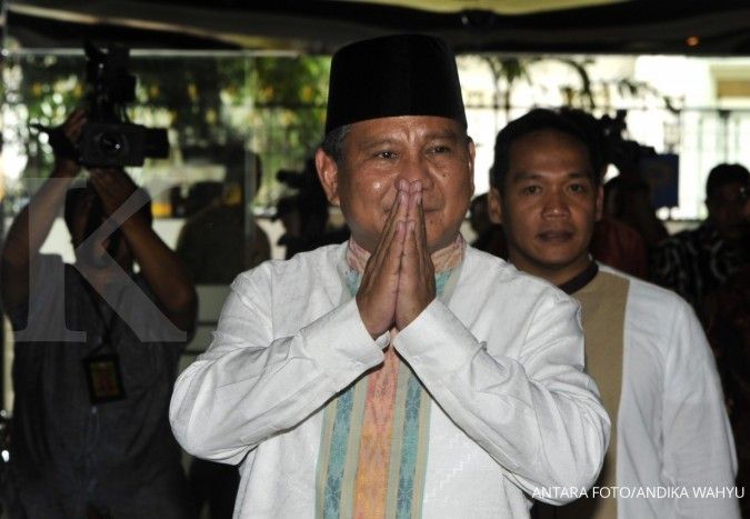 Keluar dari rumah Ical, Prabowo irit bicara