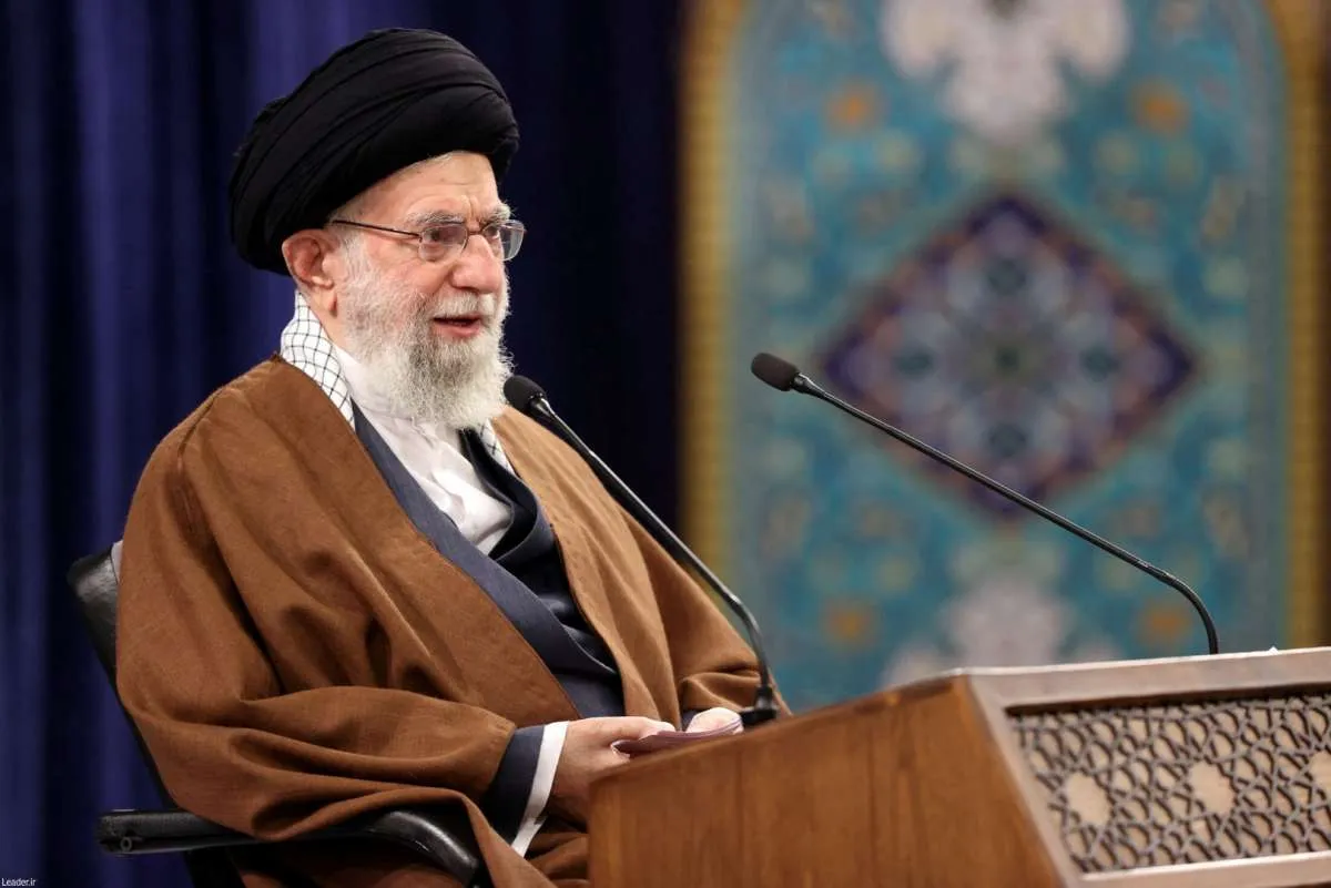 Khamenei Sebut Kejatuhan Assad di Suriah sebagai Rencana AS-Israel