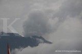 Menpar pantau letusan Gunung Agung