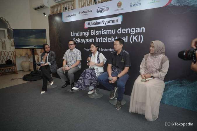Tokopedia dan TikTok Shop Dorong #JualanNyaman, Gelar Edukasi KI Bagi UMKM Batik