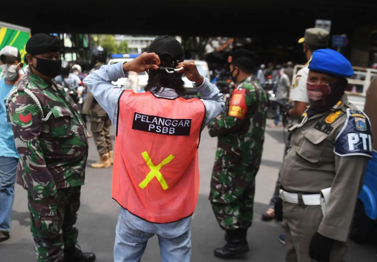 Sebanyak 1.266 perusahaan langgar PSBB Jakarta, 210 di antaranya disegel
