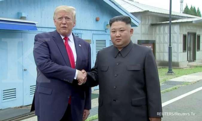 Media Korea Utara KCNA memuji pertemuan kejutan Trump dan Kim Jon Un
