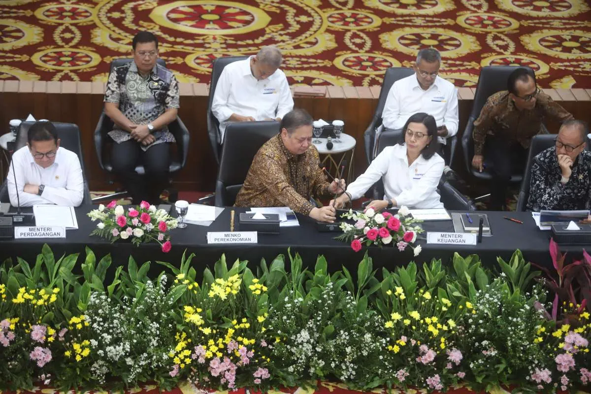 Menko Airlangga Tegaskan Transaksi QRIS dan e-Toll Tidak Dikenakan PPN 12%