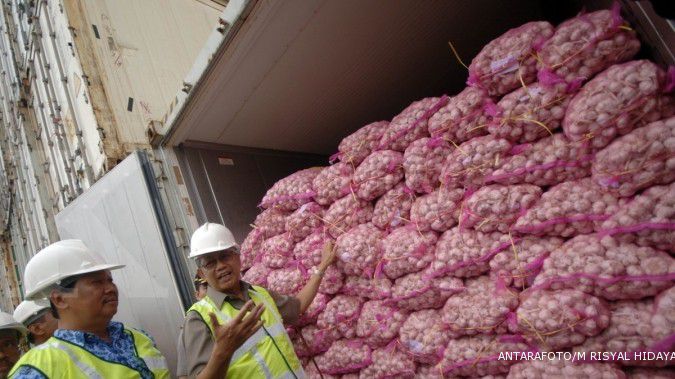 Impor terganggu, harga gula dan bawang putih naik