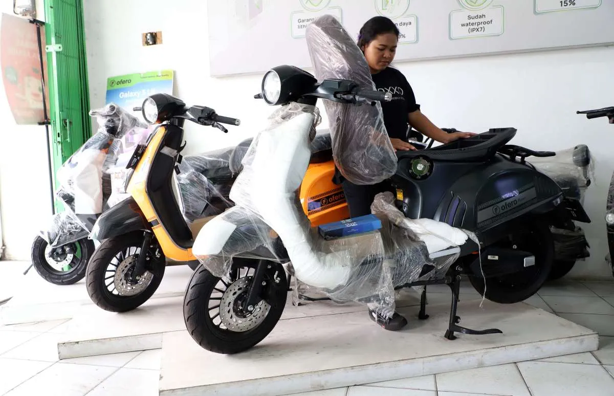 Pemerintah Geber Konversi 120 Juta Motor Listrik, Solusi Kurangi Emisi ?