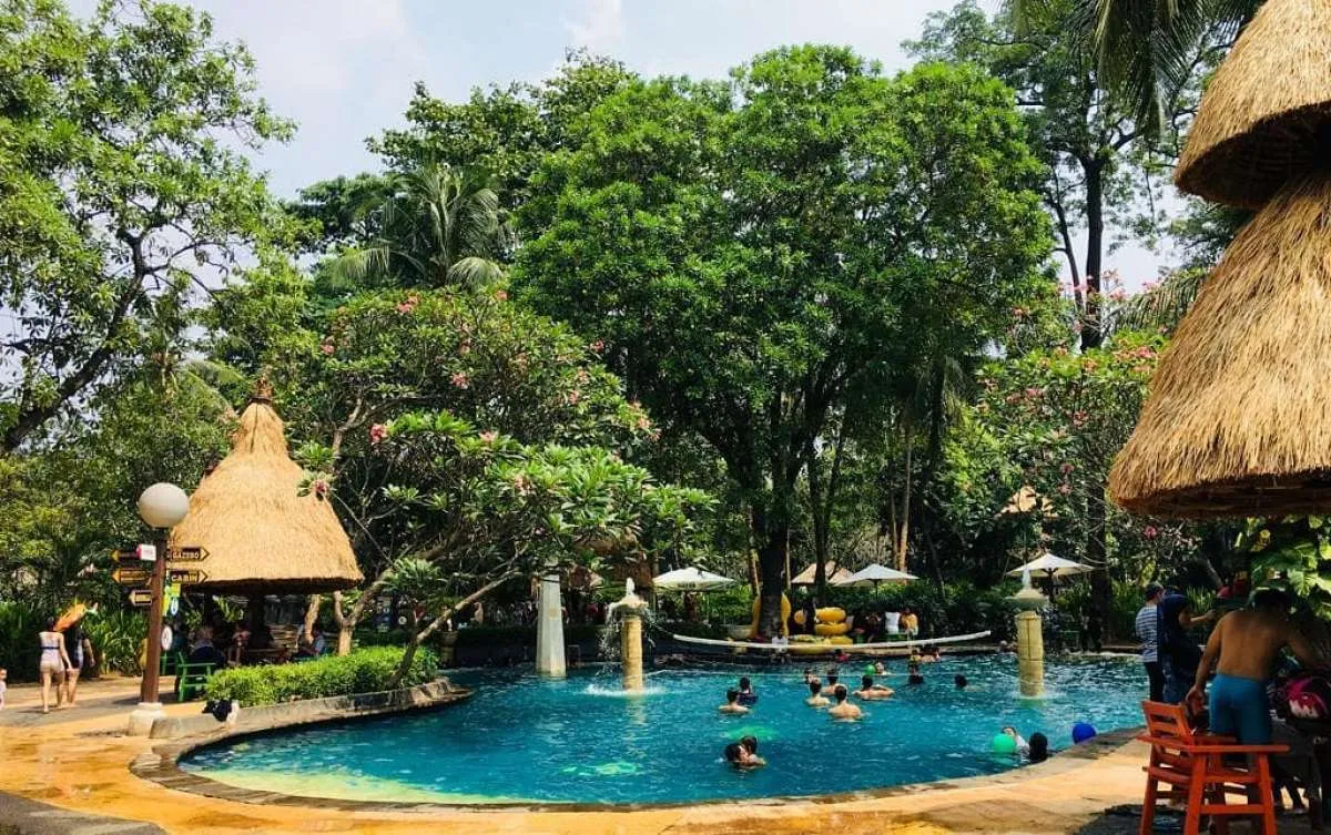 Promo bulan September 2020 di Water Boom Lippo Cikarang, berenang jadi lebih hemat