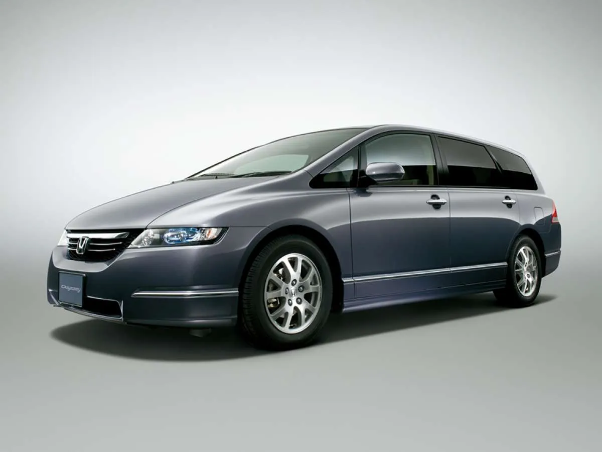 Harga mobil bekas Honda Odyssey sudah murah, punya fitur lengkap dan mewah