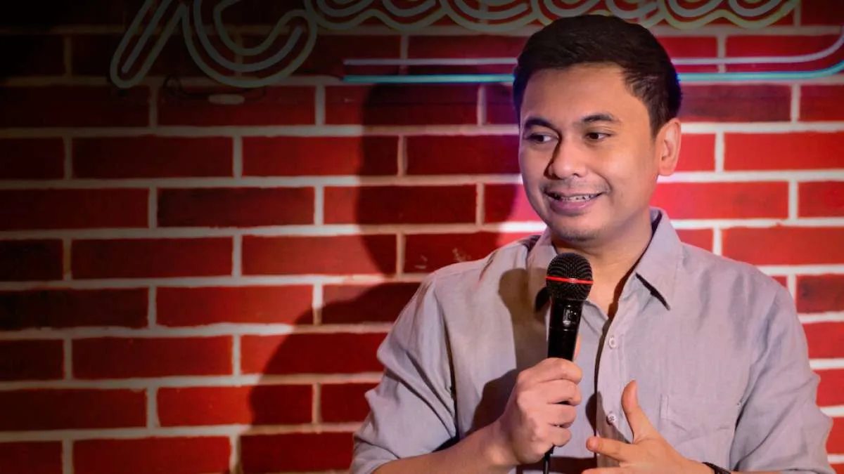 6 Tontonan Film dan Serial Komedi Raditya Dika, Terbaru Ada Komedi Kacau di Netflix
