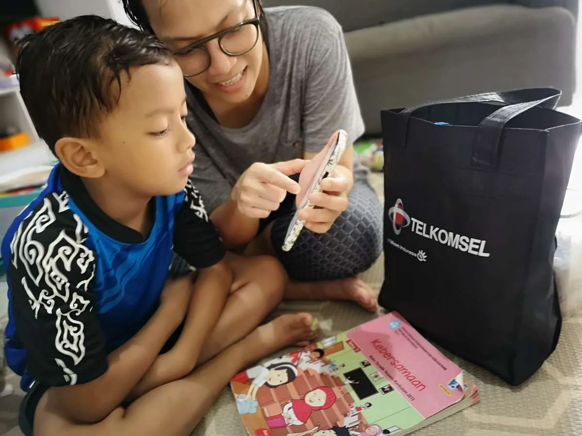 Telkomsel catatkan lonjakan trafik komunikasi layanan broadband sampai 18%