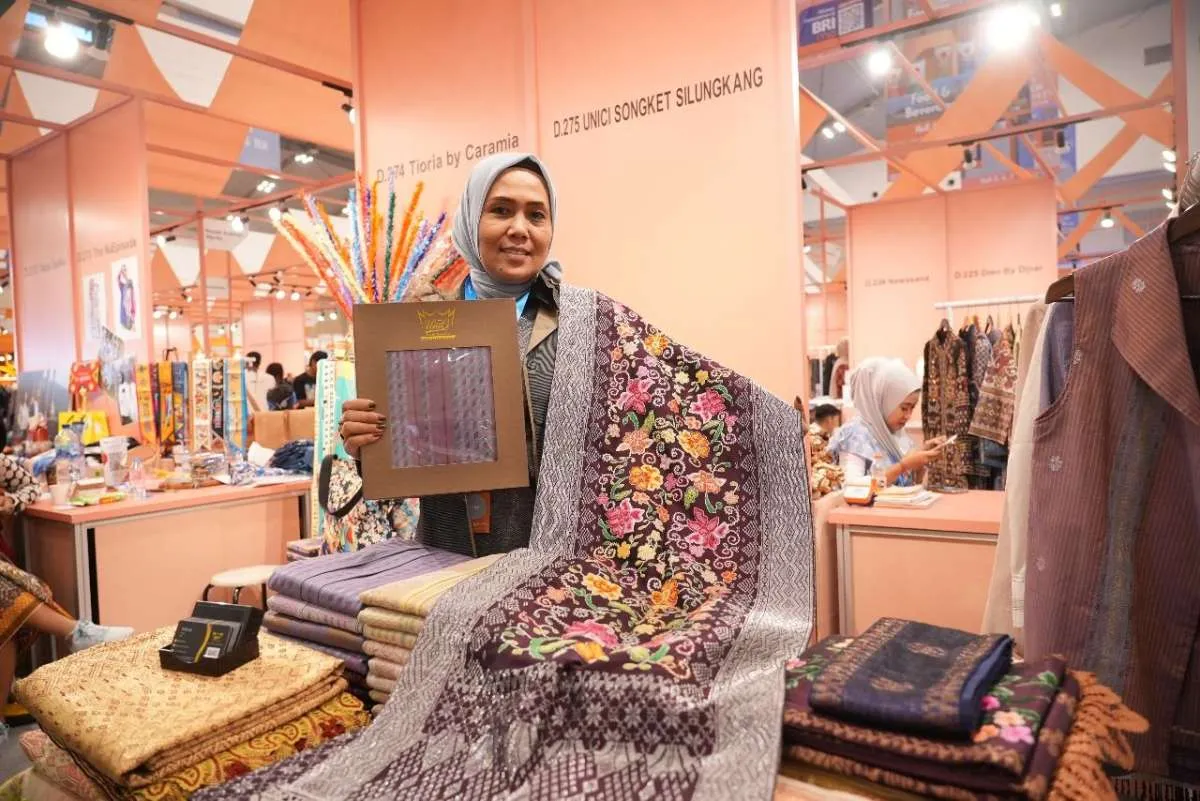 Usung Warisan Budaya, UMKM Songket Binaan BRI Berhasil Masuk Pasar Internasional