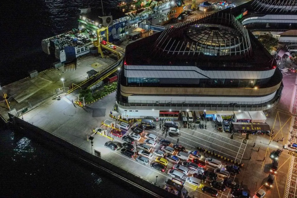 Hingga Selasa (17/3), Lebih dari 100.000 Orang Sudah Menyeberang ke Pulau Sumatra