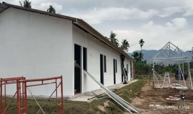 Nindya Karya Tingkatkan Kualitas Huntara di Sumatra Barat