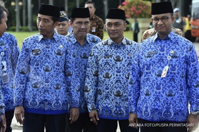 Jokowi, Anies share car while inspecting Asian Games venues 