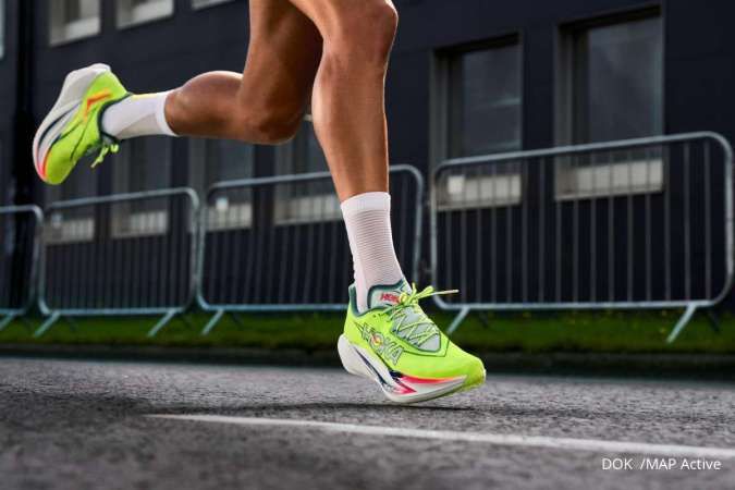Sepatu Running Hoka vs Nike, Mana Pilihan Terbaik untuk Kaki?