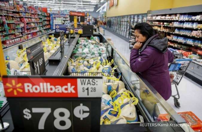 Americans rush to stock up on essentials, retailers scramble to keep up