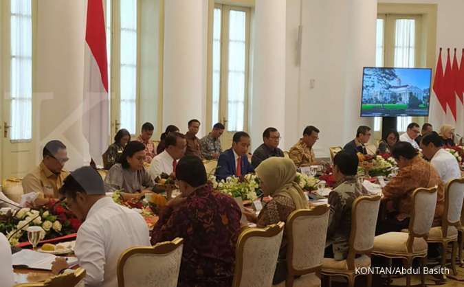  Jokowi minta Indonesia manfaatkan ceruk peluang akibat virus korona
