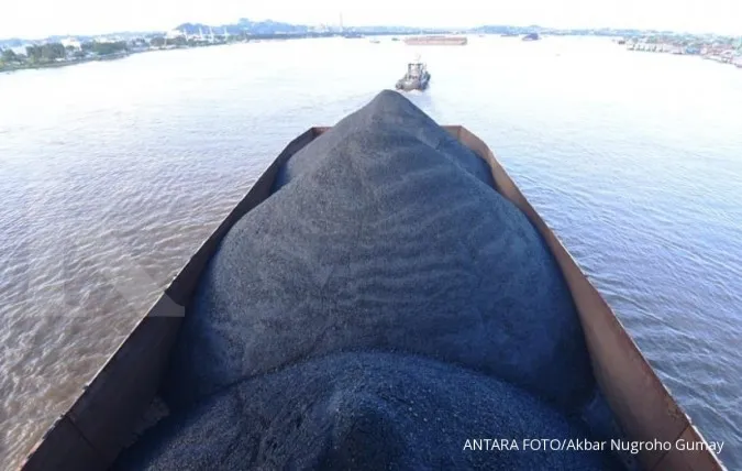 Indonesia to regulate domestic coal price to curb electricity costs 
