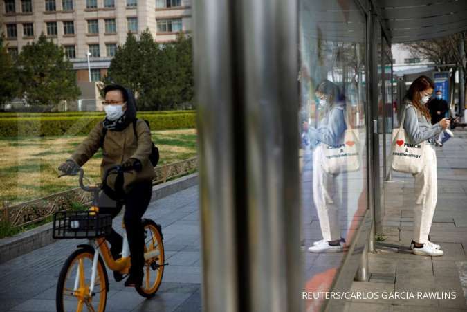 Beijing turunkan level tanggap darurat, orang tidak wajib pakai masker