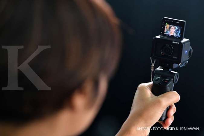 Sony Memperkenalkan GP-VPT2BT Wireless Shooting Grip