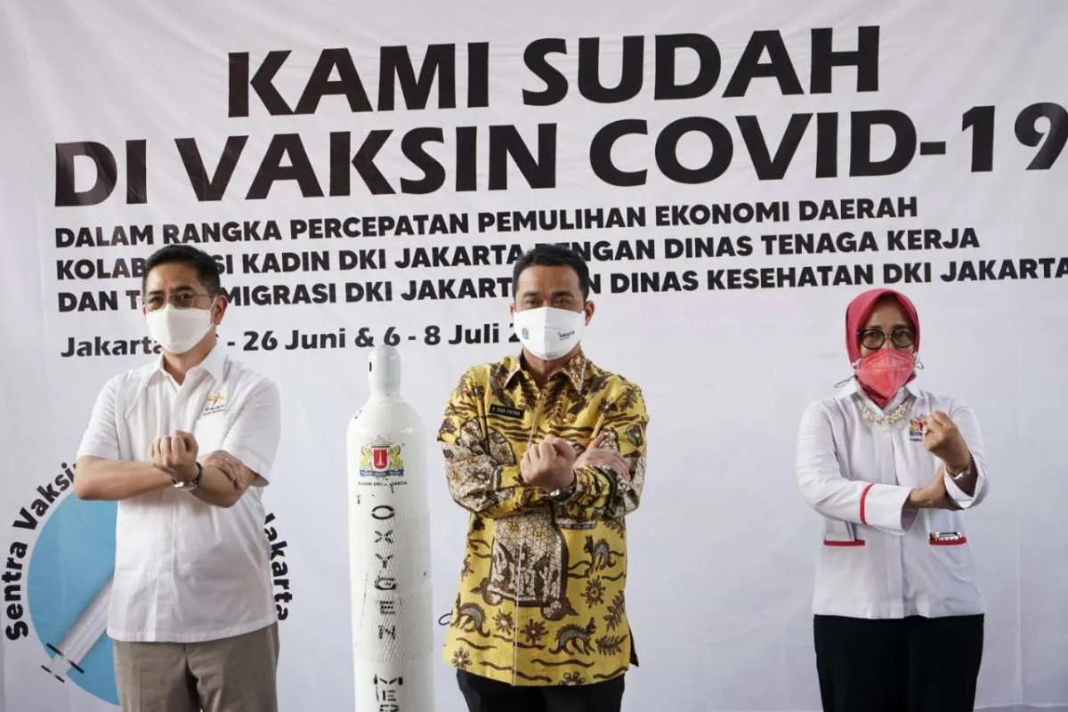 Kadin geber vaksinasi gotong royong dan pengadaan tabung oksigen