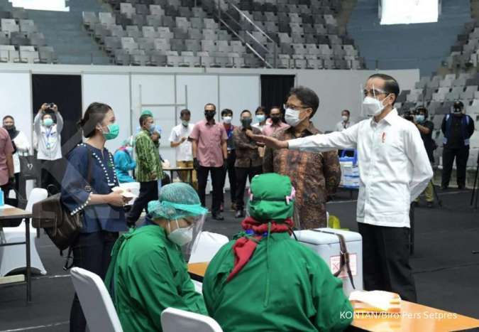 Percepat proses vaksinasi, Jokowi: Secara massal dimulai untuk tenaga kesehatan