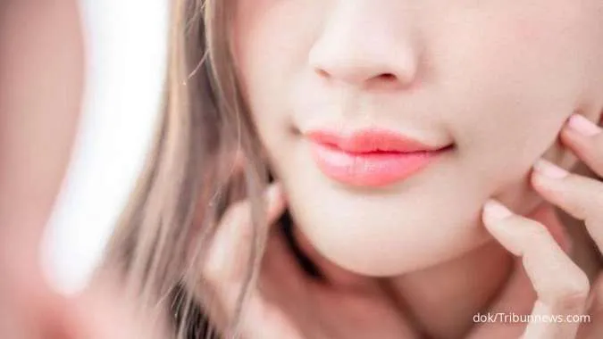 Lipstik Pinkish Murah untuk Ombre Look yang Awet Muda, Wajah Auto Segar