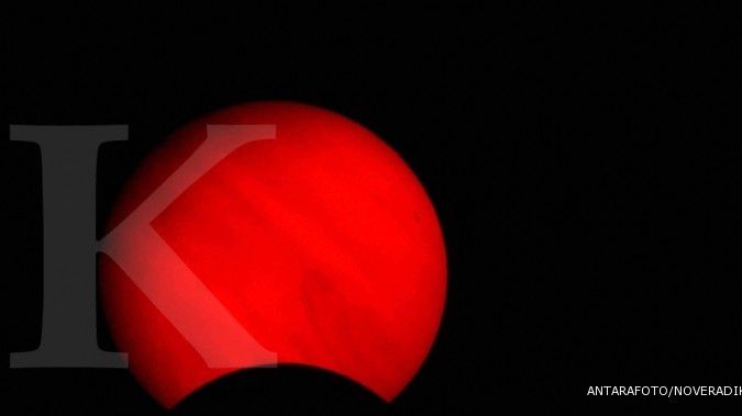 Pengamat: Gerhana bulan merah indikator polusi