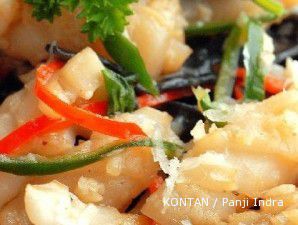 Menyantap menu Italia dengan suasana taman
