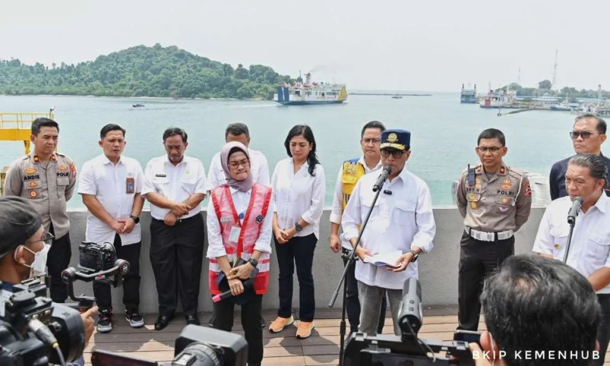 Menhub Bahas Upaya Antisipasi Kepadatan di Pelabuhan Merak Saat Mudik Lebaran