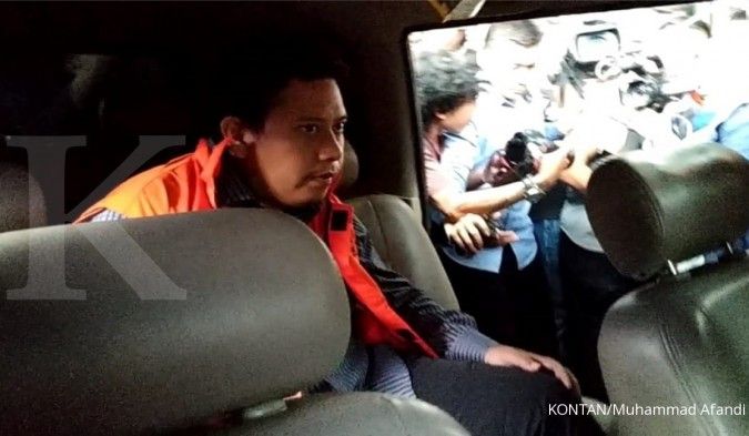 Kenakan rompi oranye, Bupati Cianjur resmi ditahan KPK