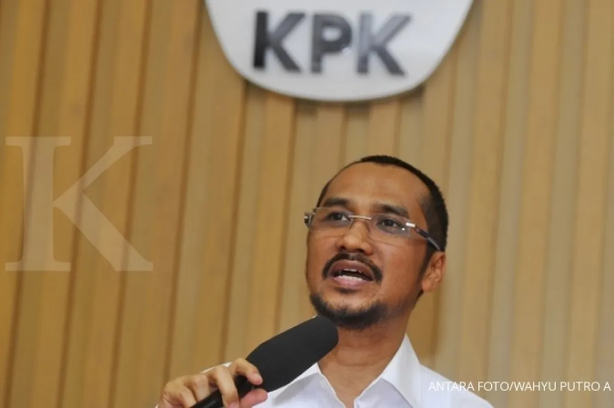 Putri Indonesia bantah foto mesra dengan Abraham