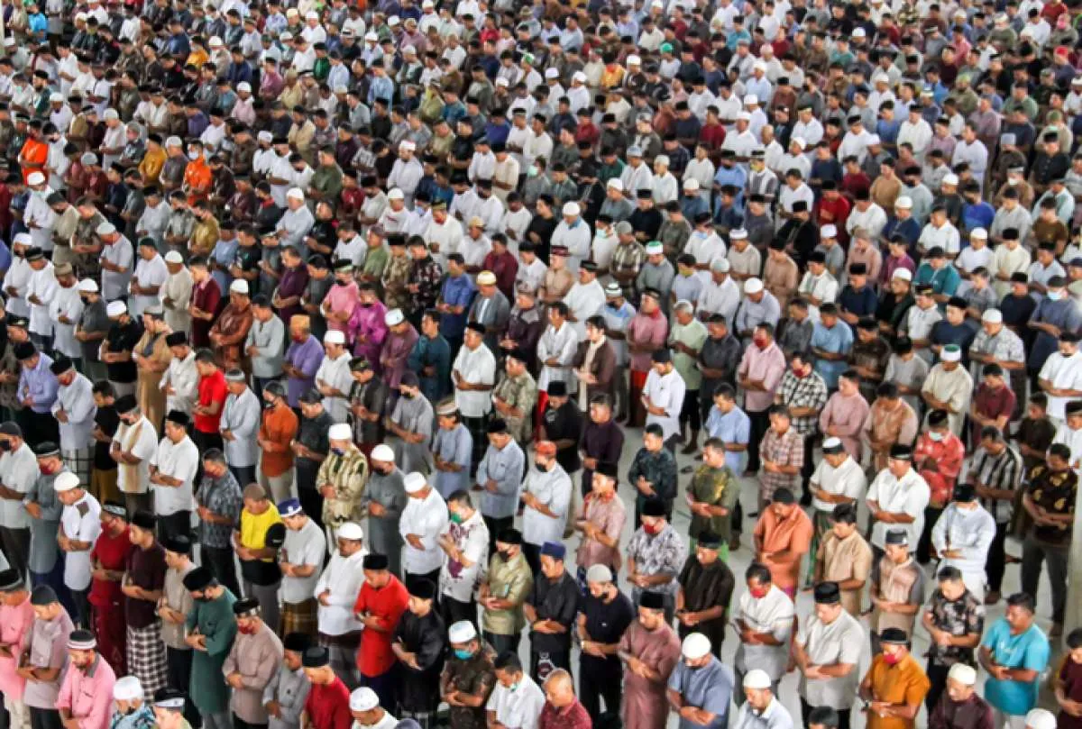 Hindari penyebaran Covid-19, MUI kaji kemungkinan salat Jumat secara bergelombang