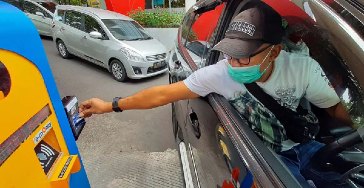 Dompet digital dan perbankan berebut transaksi pembayaran parkir digital