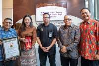 Rayakan Bulan Kopi, Starbucks Catatkan Rekor MURI dan Gelar Kompetisi Latte Art